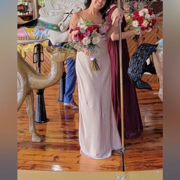 Show me your Mumu Tuscany Champagne Dress - Picture 1 of 4